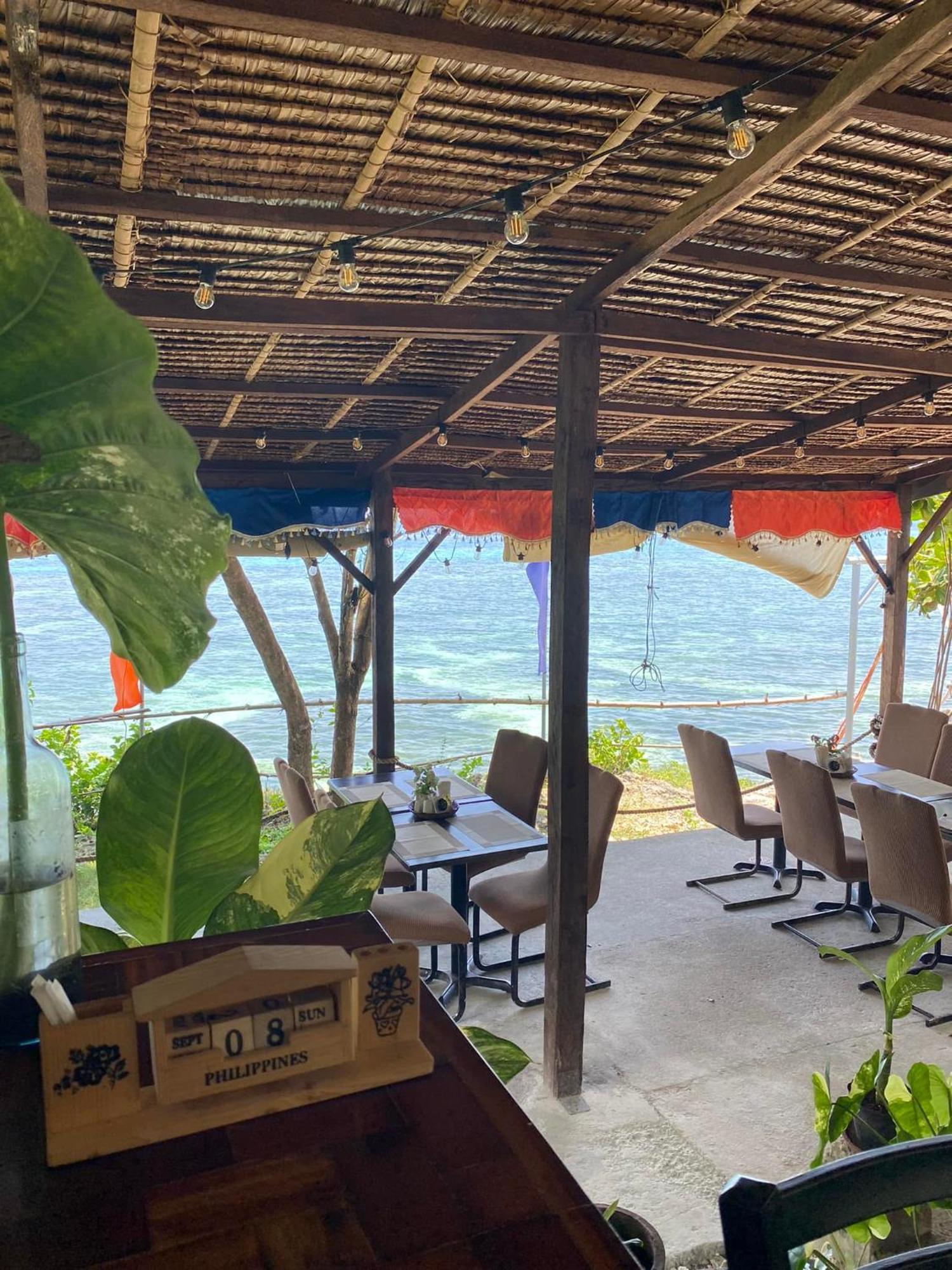 Jush Native And Glamping Hotel Dauis Exterior photo